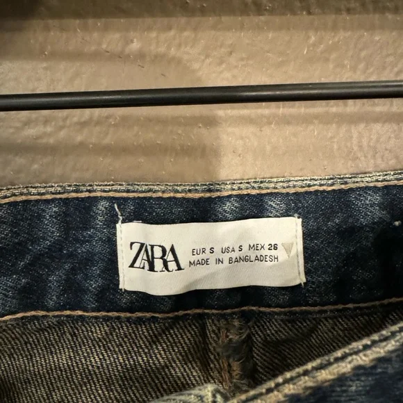 Zara denim mini skirt - Picture 2 of 4